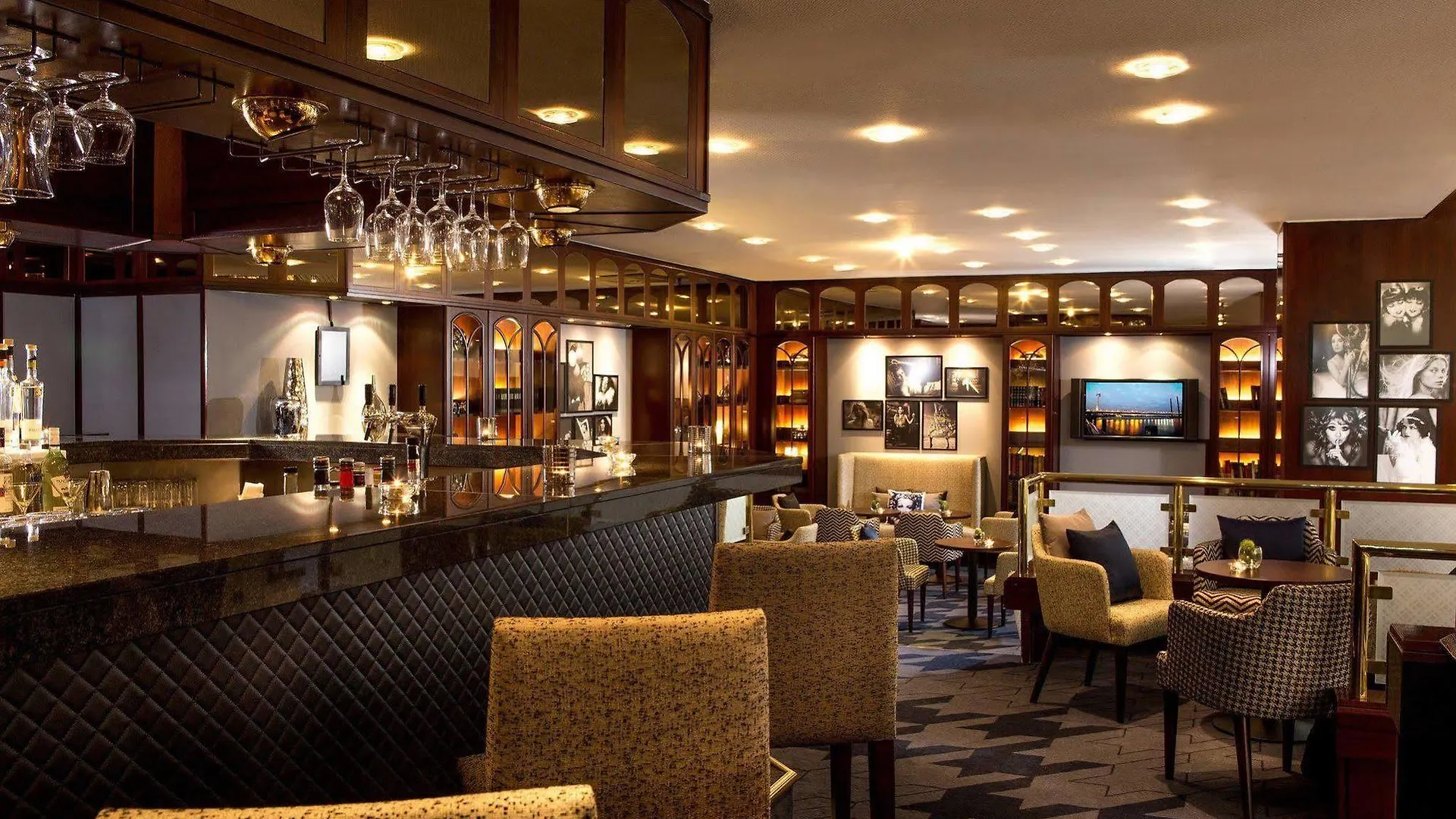 ****  Renaissance Duesseldorf Hotel Germany