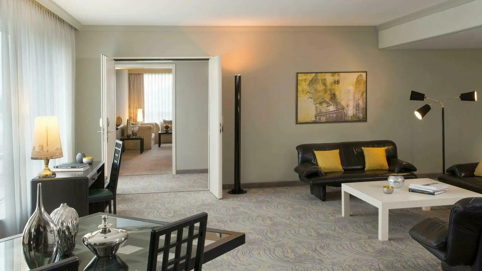 ****  Renaissance Duesseldorf Hotel Germany