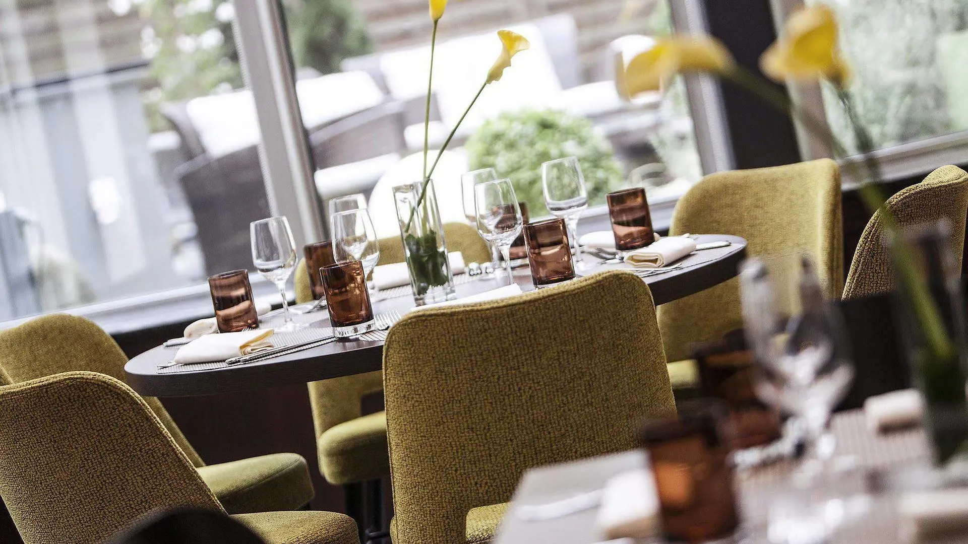 Renaissance Hotel Düsseldorf  4*,